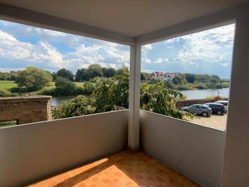 Foto - Helle 3-Zimmer-Wohnung mit Balkon und Weserblick (77 m²)