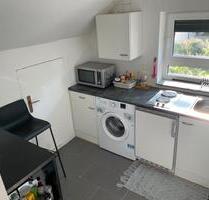 2 Zimmer DG Wohnung Möbliert - 1.100,00&nbsp;EUR Kaltmiete, ca.&nbsp; 50,00&nbsp;m&sup2; in Stuttgart (PLZ: 70439) Neuwirtshaus