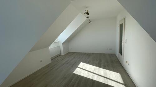 Foto - 2 Zimmer Dachgeschoßwohnung zur Miete in Kassel