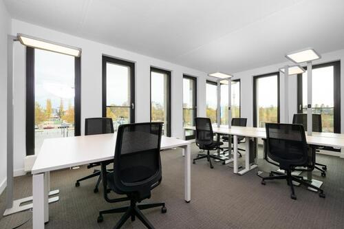 Foto - Privater Büroraum für 5 Person in Regus Moosacher Strasse