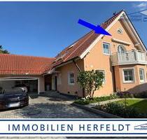 Sehr schöne und großzügige Maisonette-Wohnung mit Balkon und Garage für gehobene Ansprüche - Untermeitingen