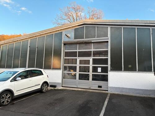 Foto - Werkstatthalle zu vermieten **74740**