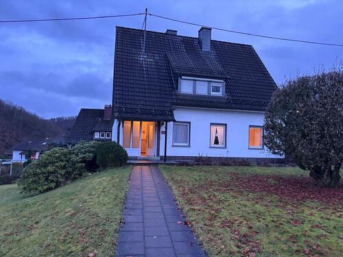 Foto - Helle 4-Zimmer-Wohnung mit Terrasse & Garage