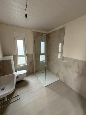 Foto - Frisch renovierte 2ZKB Wohnung 80qm Einbauküche Garten Stellplatz