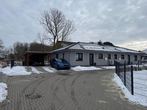 Foto - Doppelhaushälfte in Jessin bei Grimmen zu vermieten mit Ladesäule