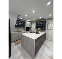 KfW-55 | Smart Home | 2 Balkone | 2 Bäder | Whirlpool | vermieten - Porta Westfalica