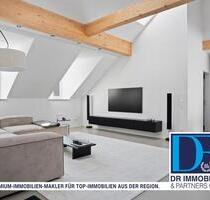 Moderne und hochwertige 3-Zimmer-Wohnung im Dachgeschoss mit schöner Dachterrasse - Neuburg an der Donau