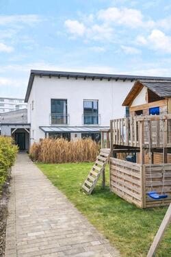 Foto - Moderne DHH mit hochwertiger Ausstattung in Amberg (Baujahr 2014)