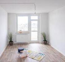 Hell und freundliche 3-Raum-Wohnung mit Balkon - Chemnitz Bernsdorf