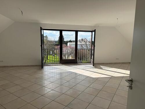 Foto - Charmante 2-Zimmer Dachgeschosswohnung in Duisburg-Serm