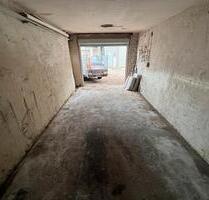 Halle zentral in Scheidt Strom Wasser - Saarbrücken
