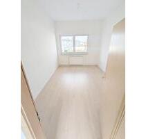 Hübsche helle geräumige 2,5 Zimmer-Wohnung in gepflegtem Haus in serh guter Lage, Zentrum nah, Pritzwalk