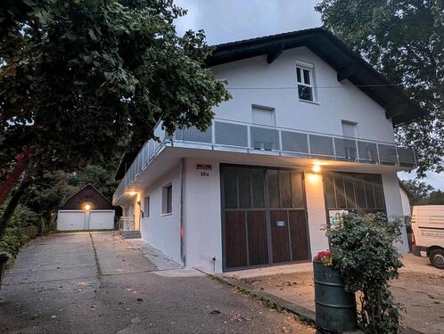 Foto - große 5-Zimmer-Wohnung mit Balkon, Terrasse u. Wallbox f. E-Auto