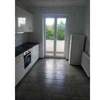 Günstig! saniert! Balkon! Einbauküche! 2 Monate mietfrei! - Chemnitz Ebersdorf