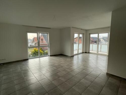 Foto - lichtdurchﬂutete 3 Zimmerwohnung inkl. EBK, Fahrstuhl, Balkon und Keller