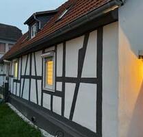 Ein ganz besonderes Zuhause: Kernsaniertes Fachwerk-Juwel im Grün - Langenselbold