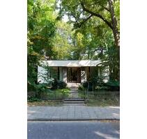 Bungalow in Zehlendorf - 1.400.000,00&nbsp;EUR Kaufpreis, ca.&nbsp; 100,00&nbsp;m&sup2; in Berlin (PLZ: 14165) Steglitz-Zehlendorf