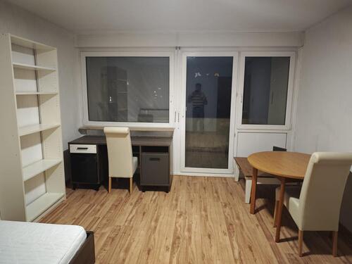 Foto - Möbliertes Zimmer in Schelmenholz