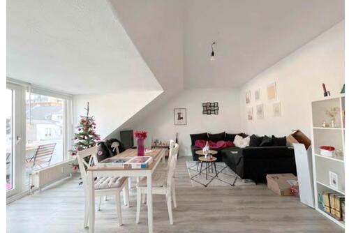 Foto - Moderne 2 Zimmer-Wohnung mit Balkon