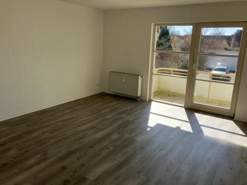Foto - Frisch renovierte 3-Zimmer Wohnung mit Balkon zur Miete in der Topasstr.
