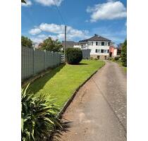 Kleines Einfamilienhaus mit Garten und Pool - Schwalbach
