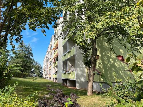 Foto - 2-Zimmer-Wohnung mit Blick auf Gartenanlage und Stadt