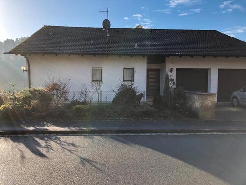 Foto - 6 Zimmer Mehrfamilienhaus, Wohnhaus zum Kaufen in Zirndorf