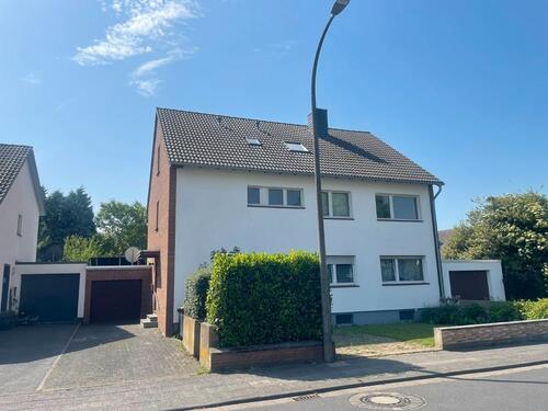 Foto - Freistehendes Dreifamilienhaus - 725.000,00&nbsp;EUR Kaufpreis, ca.&nbsp; 222,00&nbsp;m&sup2;