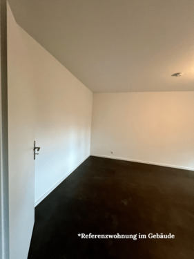 Foto - Derzeit in Sanierung: Wohnung in Büttgen mit Loggia & Stellplatz