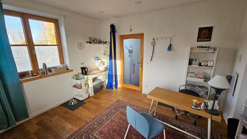 Foto - Heller Praxis- oder Büroraum im Erdgeschoss – Neubau in Uffing