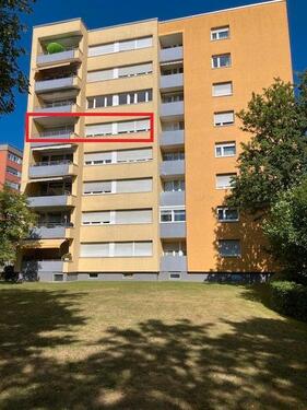 Foto - Attraktive, großzügige 3,5-Zimmer-Wohnung mit 2 Balkonen