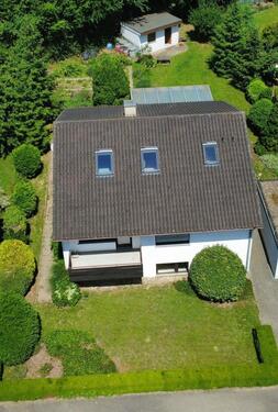 Foto - Wohnhaus mit Einliegerwohnung in toller Ortsrandlage