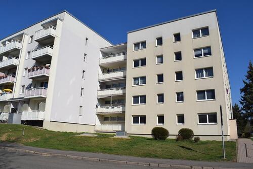 Foto - Urbaner Neustart mit Balkon und offenem Wohnkonzept