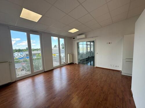 Foto - BüroPraxis 101 m² 2. OG (Fahrst., Klimaanl., Küche, Bad, Terasse