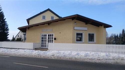 Foto - Neu renoviertes und modernes Büro mit zwei Arbeitsräumen, Terrasse und kostenfreien Parkplätzen