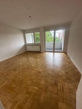 Foto - Erstbezug nach Modernisierung: 3-Zimmer Wohnung mit großem Balkon