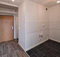 2-Zimmer-Wohnung mit Weitblick! Bequem in die 11. Etage - wir renovieren! - Dresden Prohlis