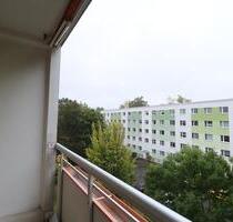 3-Raumwohnung mit Badewanne - 299,00 EUR Kaltmiete, in Chemnitz (PLZ: 09119) Kapellenberg