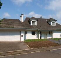 Großzügige Villa mit großem Grundstück – Homberg (Efze)