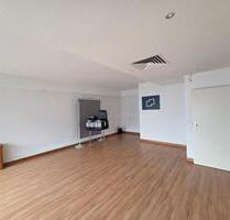 Büro über dem Jenfeld-Center - 1.140,00&nbsp;EUR Kaltmiete, ca.&nbsp; 95,00&nbsp;m&sup2; in Hamburg (PLZ: 22043) Wandsbek