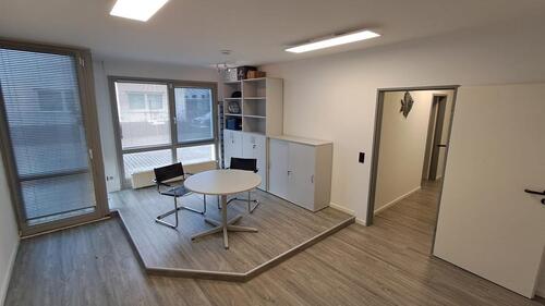 Foto - Modernes Einzelbüro in kleiner Bürogemeinschaft (All In Miete)