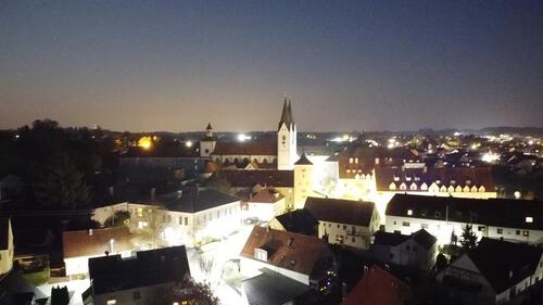 Foto - EINMALIGE GELEGENHEIT - 6 ZIMMER WOHNUNG für die ganze Familie