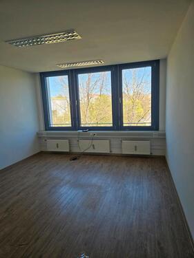 Foto - Schönes Büro in Germering - 220,00&nbsp;EUR Kaltmiete, ca.&nbsp; 10,00&nbsp;m&sup2;