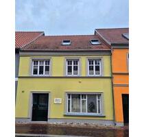 Helle, charmante Stadtwohnung auf 2 Etagen - Altentreptow