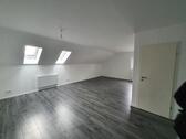 Foto - Moderne, helle DG-Wohnung - RoßdorfGundernhausen