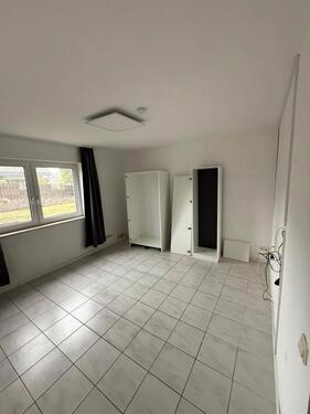 Foto - 4 ZKB mit EBK, Stellplatz und Fußbodenheizung zu vermieten