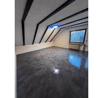 4,5-Zi.-Whg. | 90 m² | Balkon | neu saniertes Bad | ab sofort - Mössingen