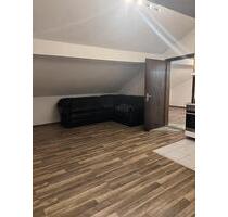 Dachgeschosswohnung - 450,00 EUR Kaltmiete, in Traitsching (PLZ: 93455)