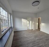 Modernisierte helle 1 Zimmer Wohnung im Bismarckviertel, EBK - Krefeld Cracau