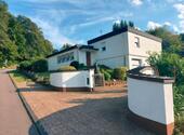 Foto - Großzügiges Einfamilienhaus mit großem Garten